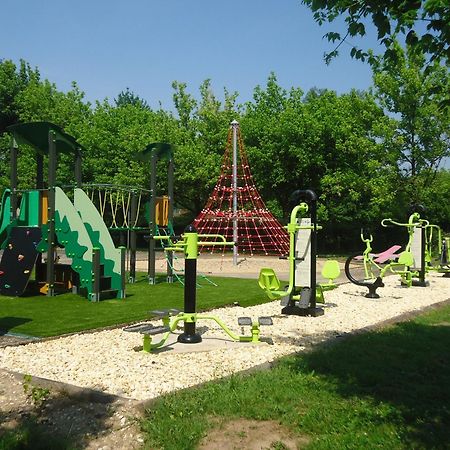 Camping Paradis Le Rocher De La Granelle Le Bugue Buitenkant foto