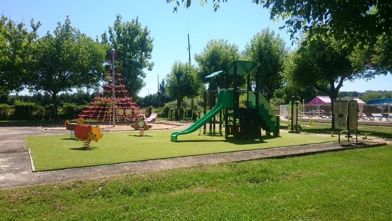 Camping Paradis Le Rocher De La Granelle Le Bugue Buitenkant foto